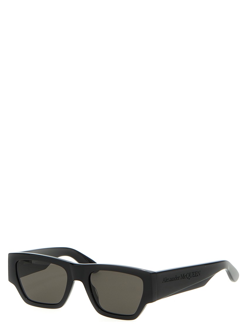 Alexander Mcqueen Mcqueen Angled Sunglasses In Black