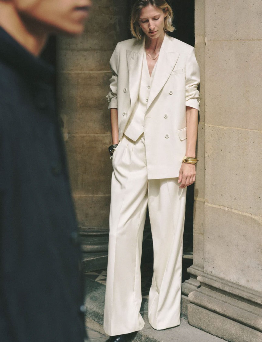 Officine Generale High-waisted Wide Leg Pants With Double Pleats In White