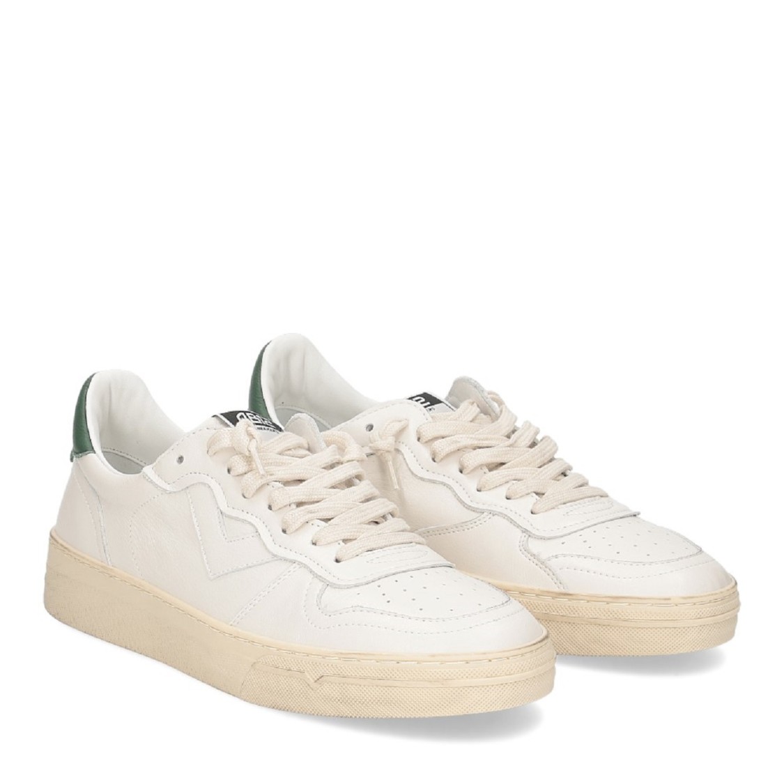 4b12 Hyper Sneakers In White