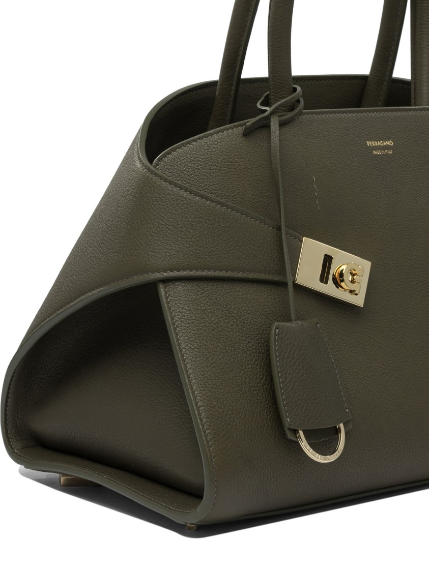 Ferragamo Textured Leather Shoulder Bag In Green