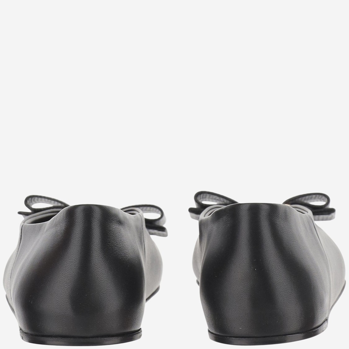 Ferragamo Vara Bow Ballet Flats In Black