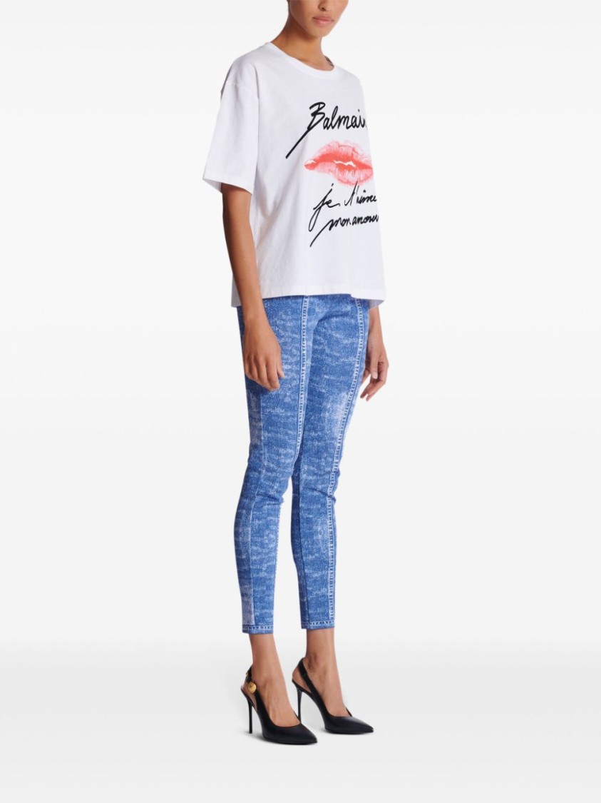 Balmain Graphic Kiss Print T-shirt With Relaxed Fit In White