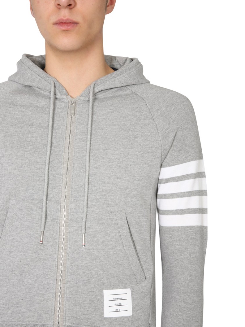 THOM BROWNE THOM BROWNE CLASSIC ZIP-UP HOODIE WITH ICONIC STRIPE DETAIL