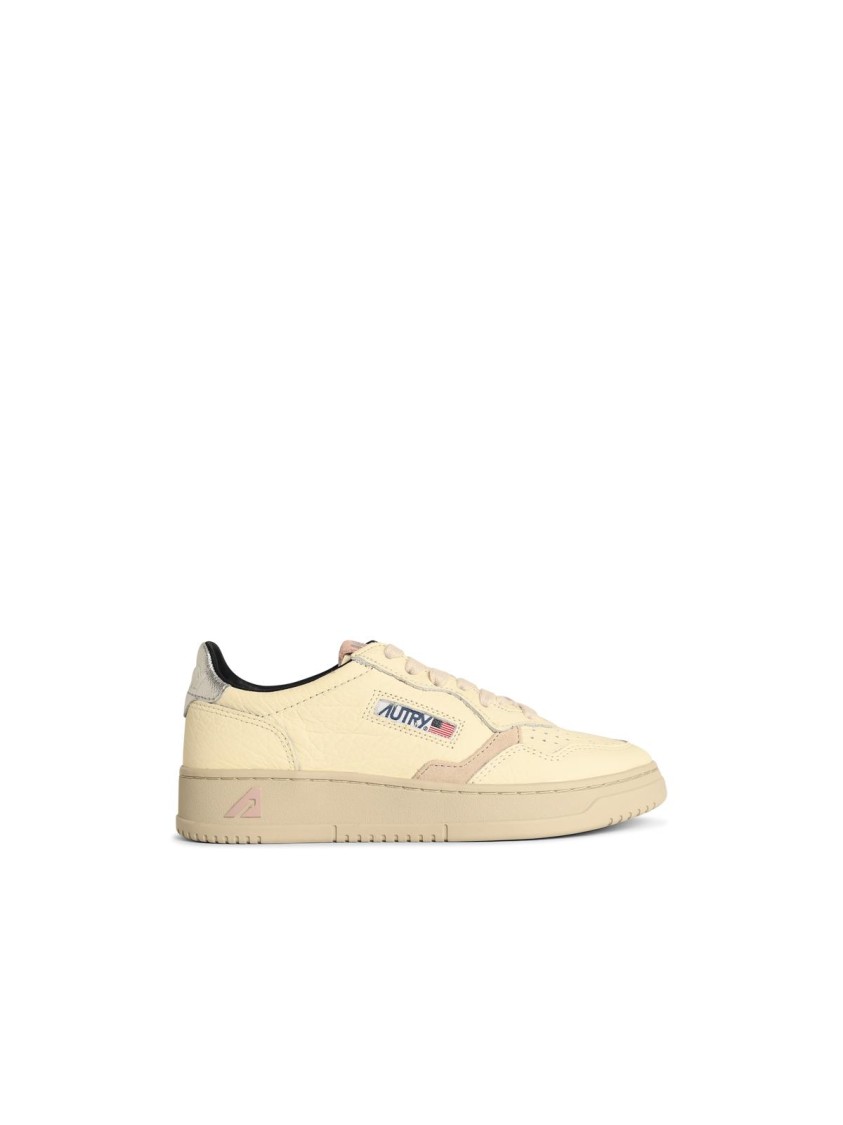 Autry Stylish Leather Medalist Low-top Sneakers In Neutral