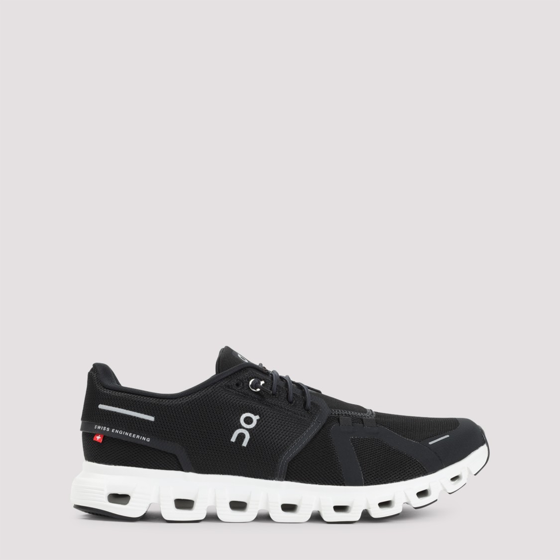 On Cloud 5 Trainers, Size 7