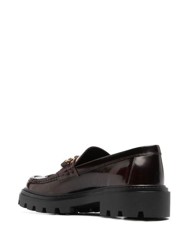 Tod's Leather Loafers With Gold-tone Chain Detail In Burgundy