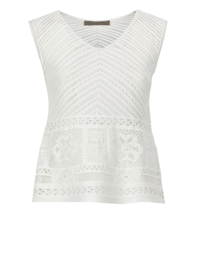 D Exterior D. Exterior White Cotton Top