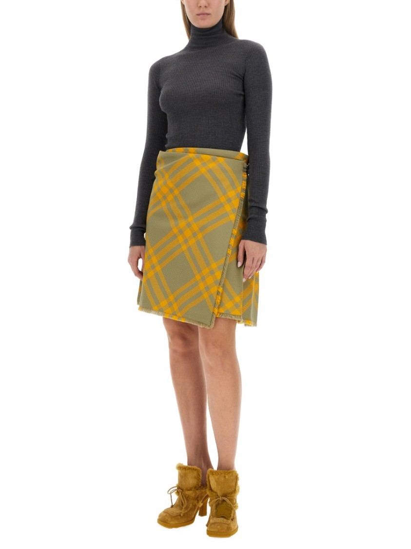 Burberry Multicolor Check-pattern Frayed Kilt In Gold