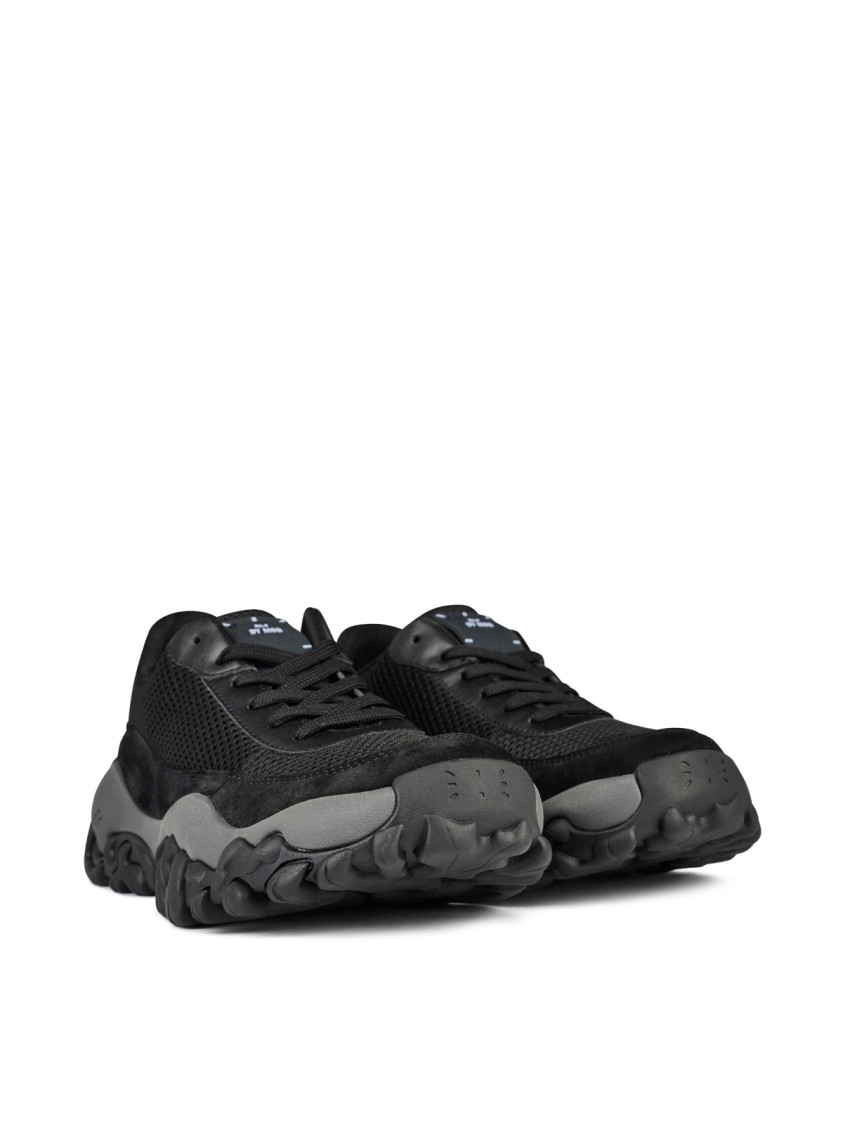 Mcq By Alexander Mcqueen Mcq Icon 0 Crimp Low Sneakers In Black