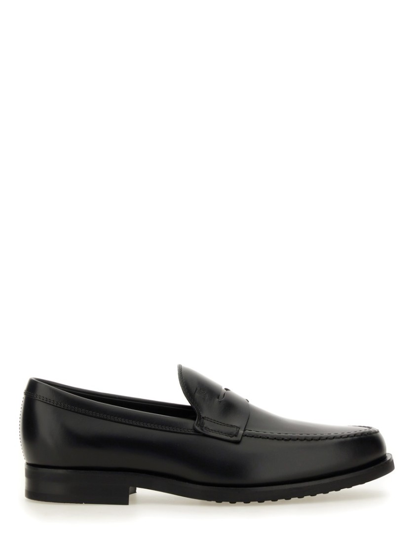 Tod's Smooth Leather Moccasin Loafers With Subtle Stitching In Black