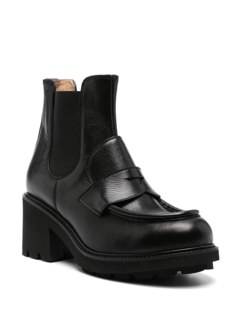 Doucal's Closed Ankle Boots With Elastic Side Panels In Black