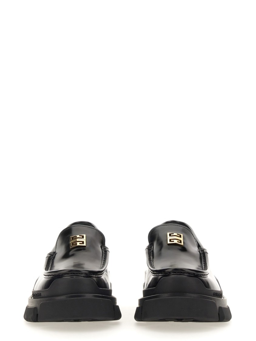 フラットシューズ Givenchy Glossy Leather Moccasins Givenchy Glossy Leather Moccasins Flat in Black | THE LIST