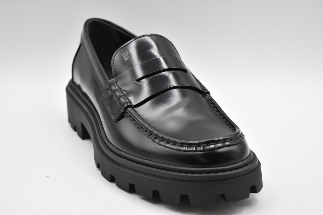 Shop Tod's Black Classic Flats