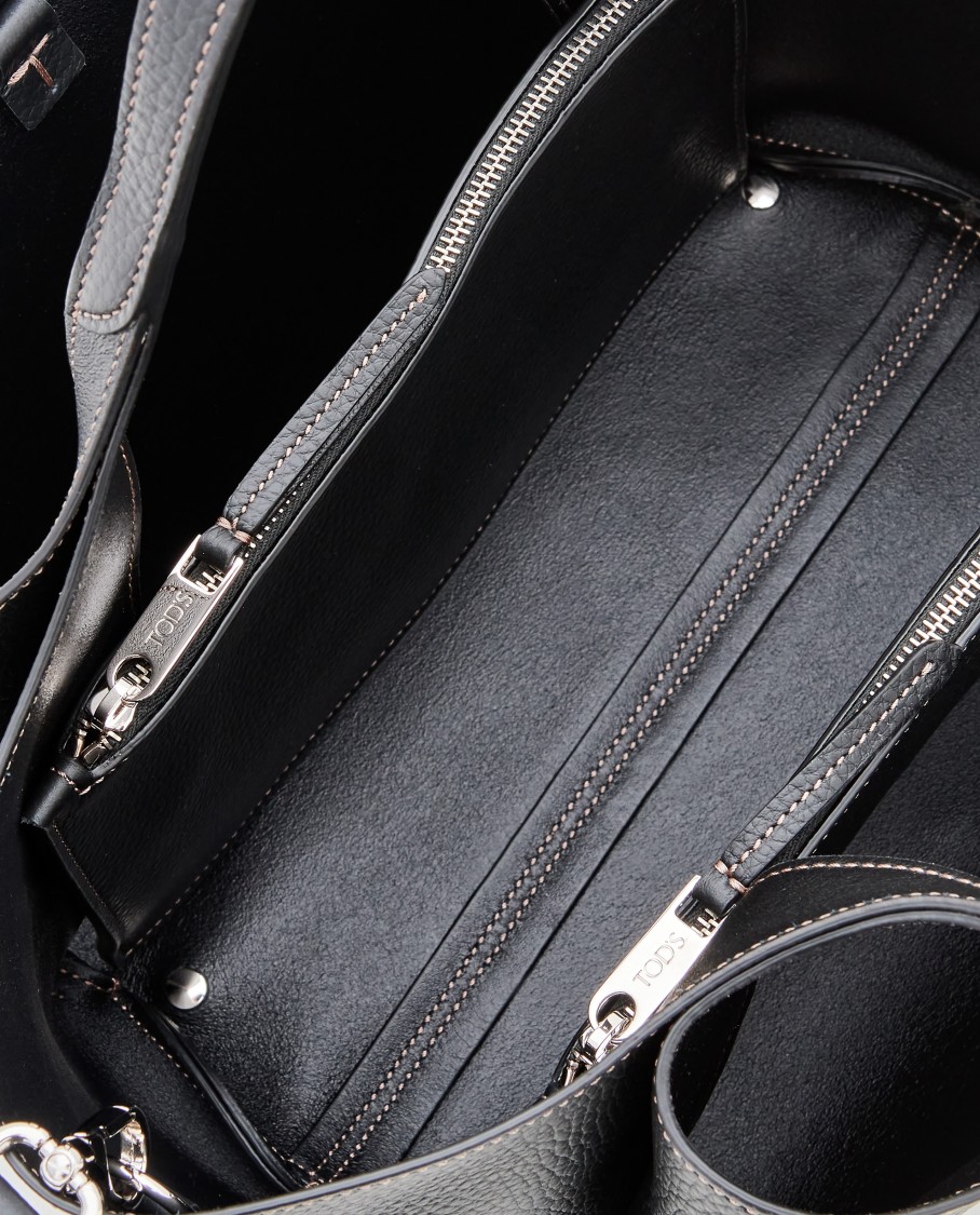 Tod's Mini Leather Tote Bag In Black