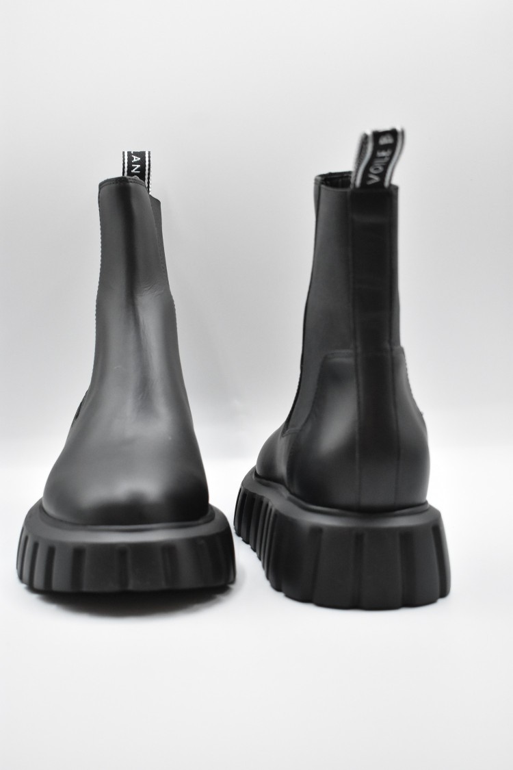 VOILE BLANCHE VOILE BLANCHE BLACK LEATHER BOOTS WITH CHUNKY SOLE