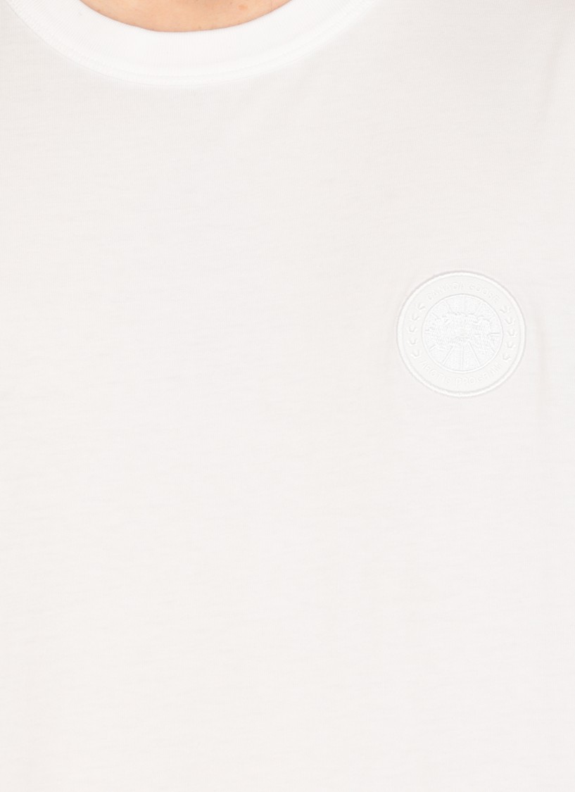 Shop Canada Goose White T-shirt With Subtle Logo Patch