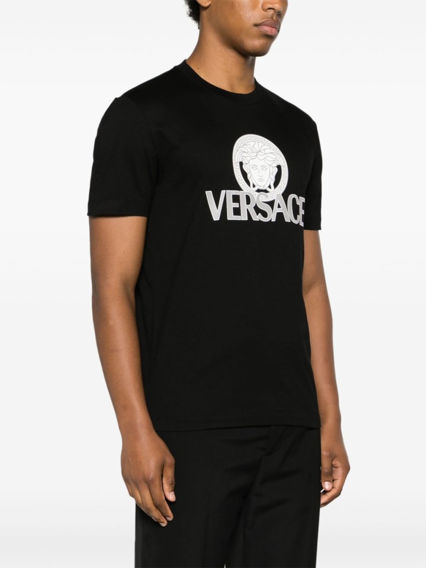 【関税&送料込み】Versace Black Crewneck T-Shirt With Medu Versace Crewneck T-Shirt With Medusa Logo And Comfortable