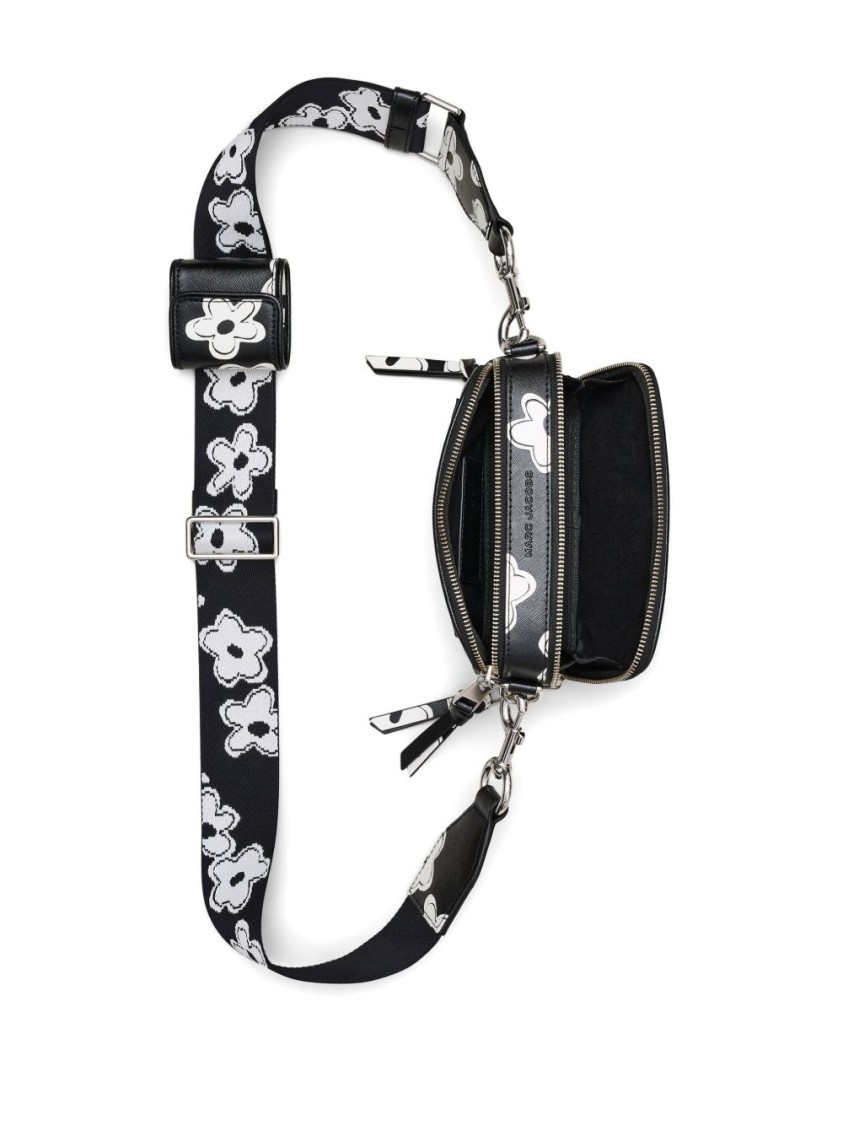 Shop Marc Jacobs Rectangular Floral Patterned Bag In Black