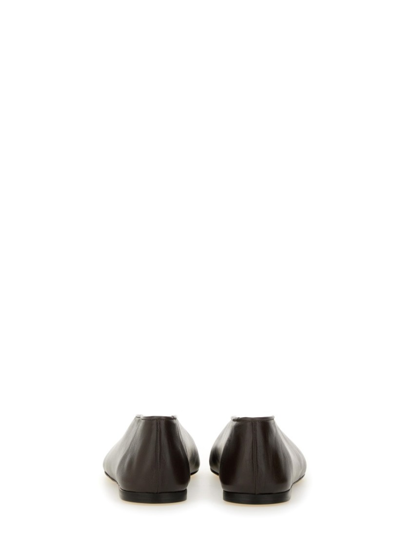 Shop Moschino "duck" Dancer Leather Flats In Brown