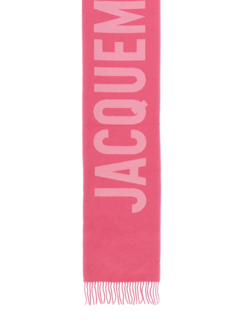 Jacquemus Bold Logo Wool Scarf With Fringed Edges In Pink