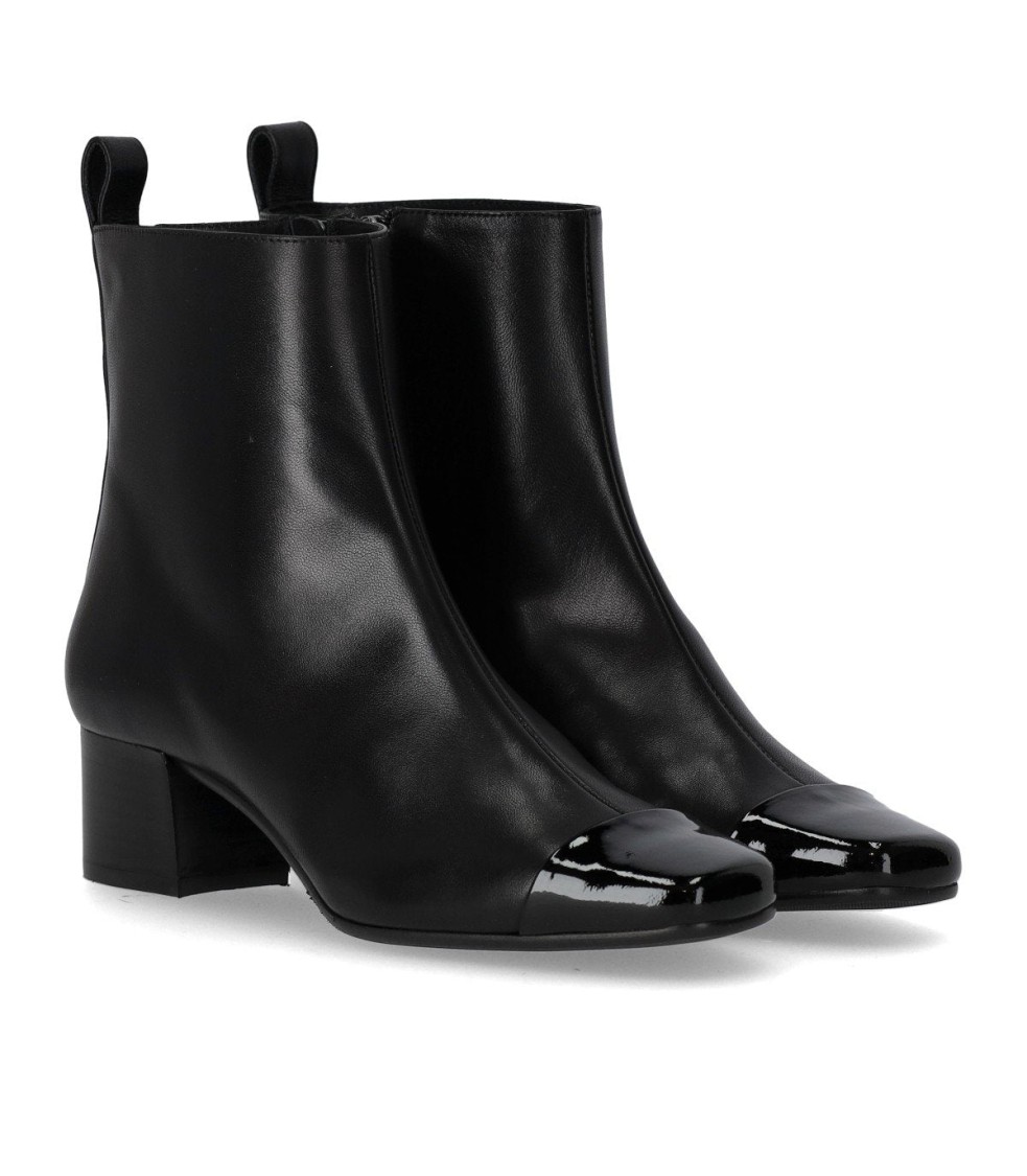 Carel Paris Estime Bis Black Ankle Boot In Black