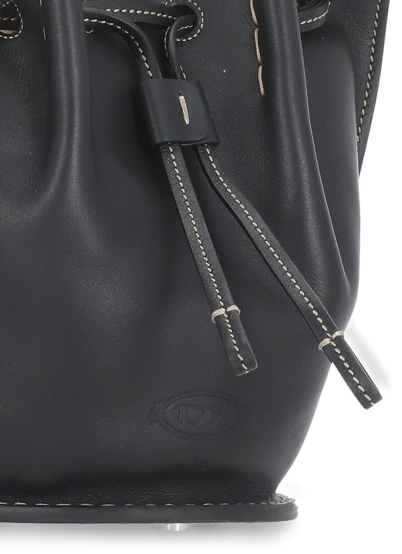 Tod's Black Leather Bag In Black