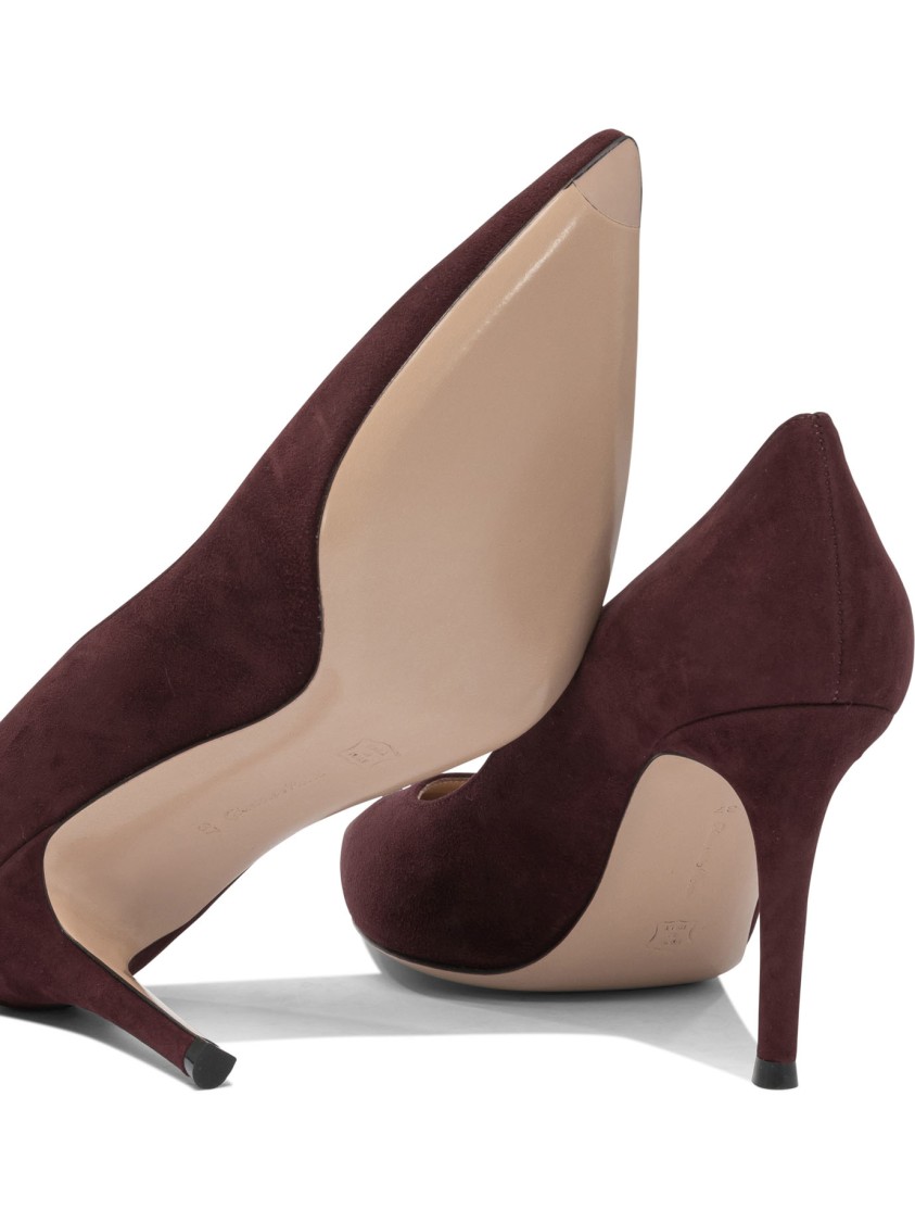 Gianvito Rossi Pointed Toe Burgundy Suede Pumps In Burgundy