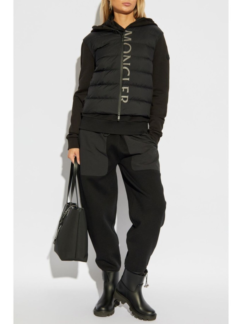 Moncler Cropped Black Sweatshirt With Padded And Smooth Fabric Design In Black