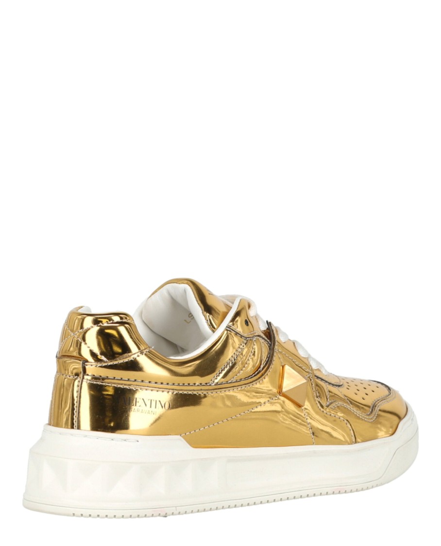 Valentino One Stud Low-top Sneakers In Neutral