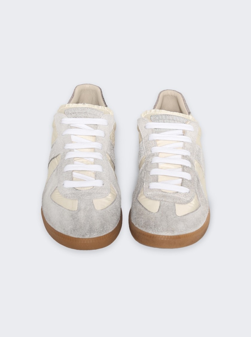 Maison Margiela Sneakers In Beige With Front Lace-up Fastening In Neutrals