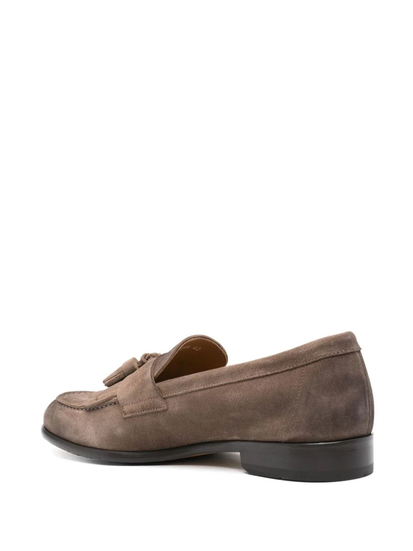Doucal's Classic Suede Tassel Loafers With Bowl Stitching In Brown