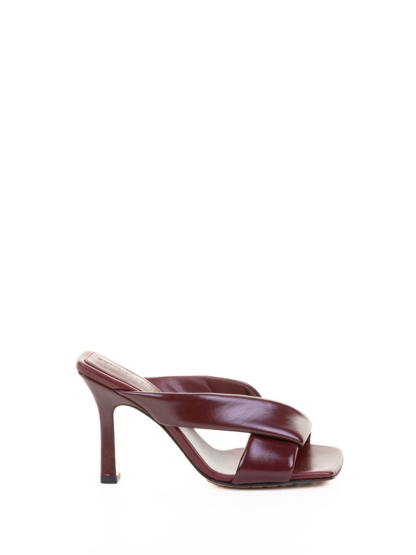 Bottega Veneta Cross-strap Stiletto Sandals In Smooth Calf Leather