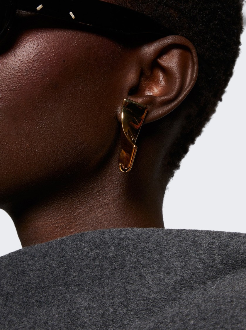 JACQUEMUS JACQUEMUS THE J EARRINGS LIGHT GOLD 
