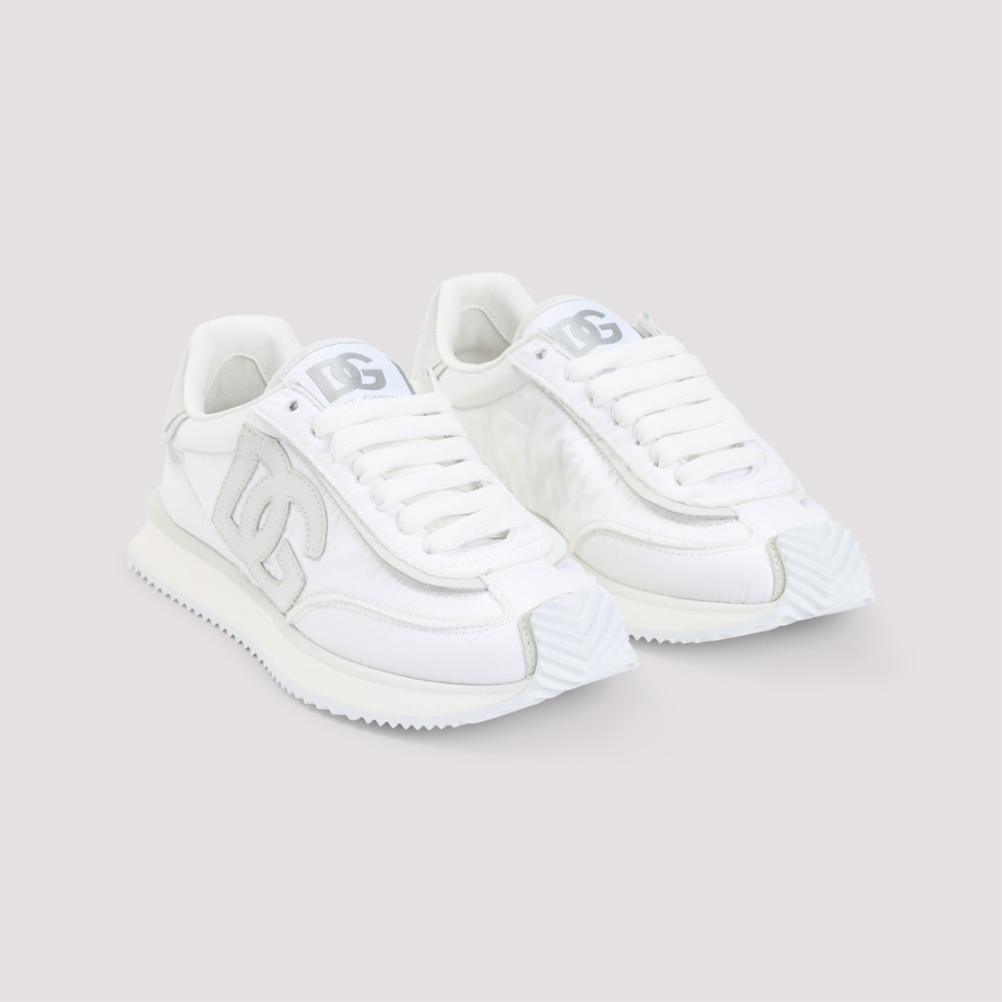 Dolce & Gabbana Round Toe Sneakers With Dg Patch In White