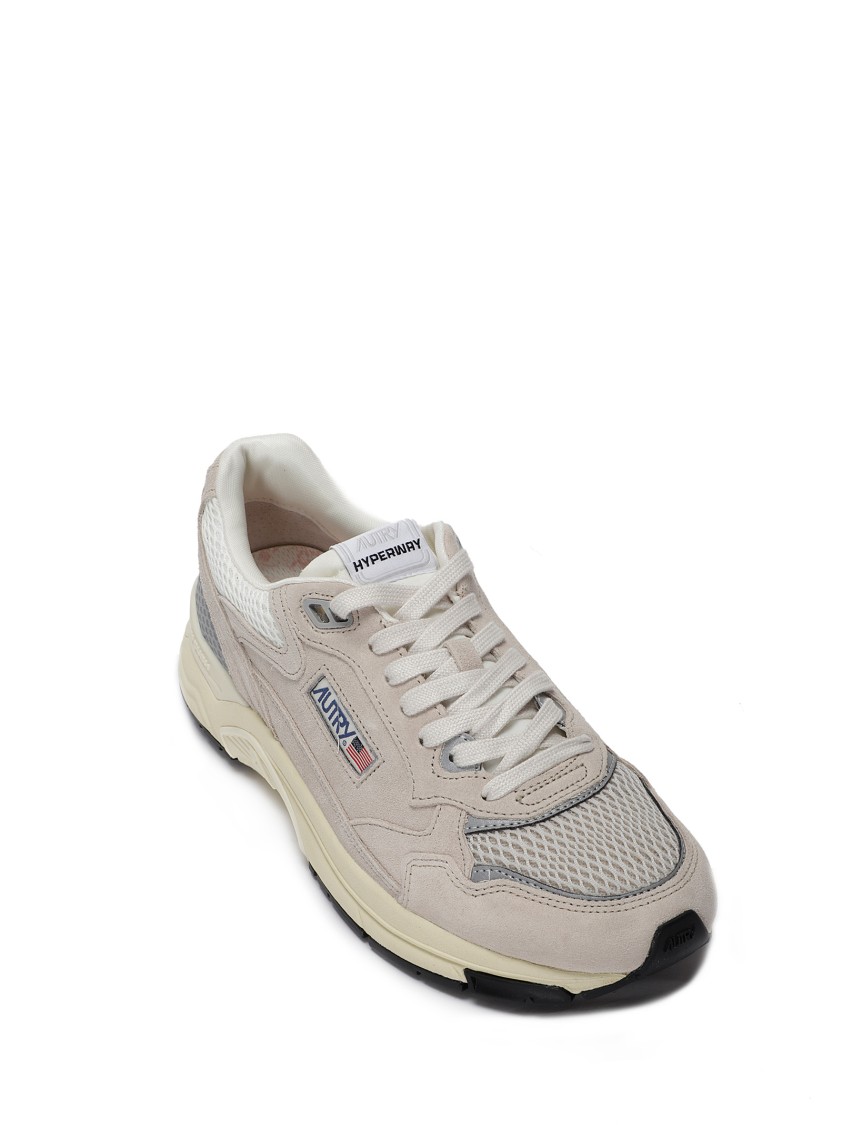 Autry Round Toe Mesh Panels Contrast Sole Sneakers In Neutral