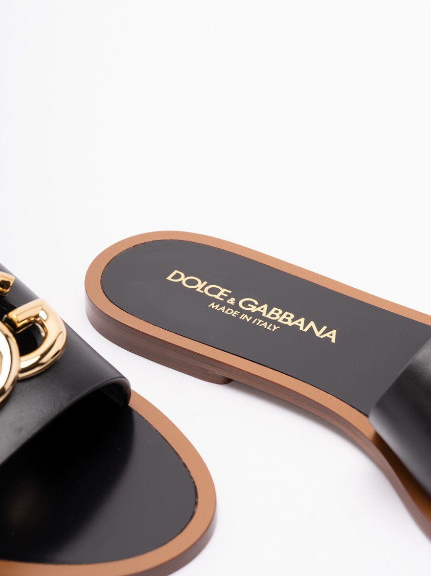 Dolce & Gabbana Flat Leather Slide Sandals With Front Embellishment In Black
