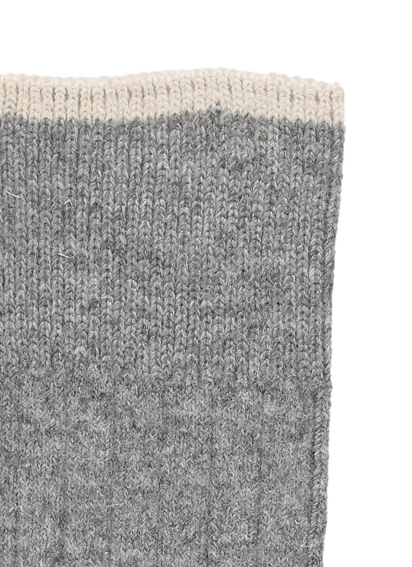 Brunello Cucinelli Ribbed Grey Cashmere Socks In Grey