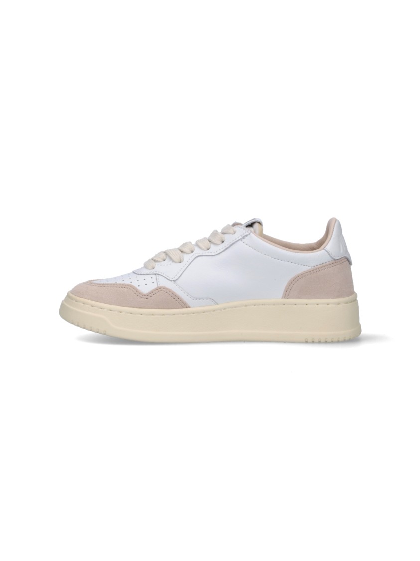 Autry Medalist Low Low-top Leather Sneakers In White