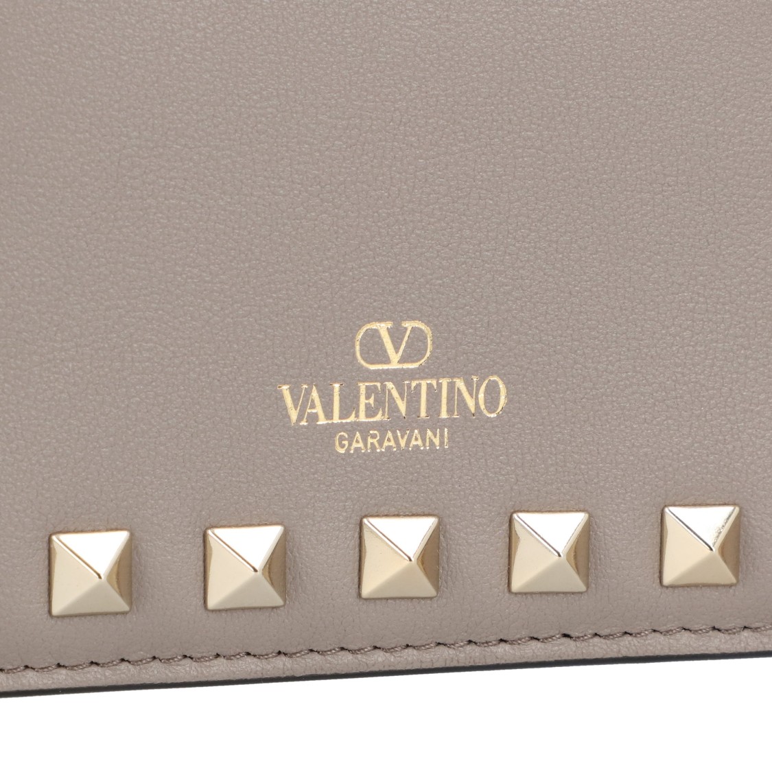 Valentino Small Rockstud Calfskin Wallet In Gray