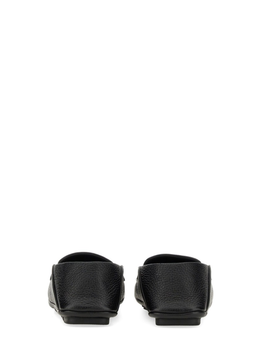 Dolce & Gabbana Leather Loafers With Round Toe And Textured Finish In Black