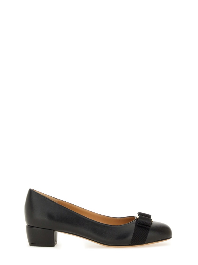 Ferragamo Soft Block Heel Pumps With Bow Detail In Black
