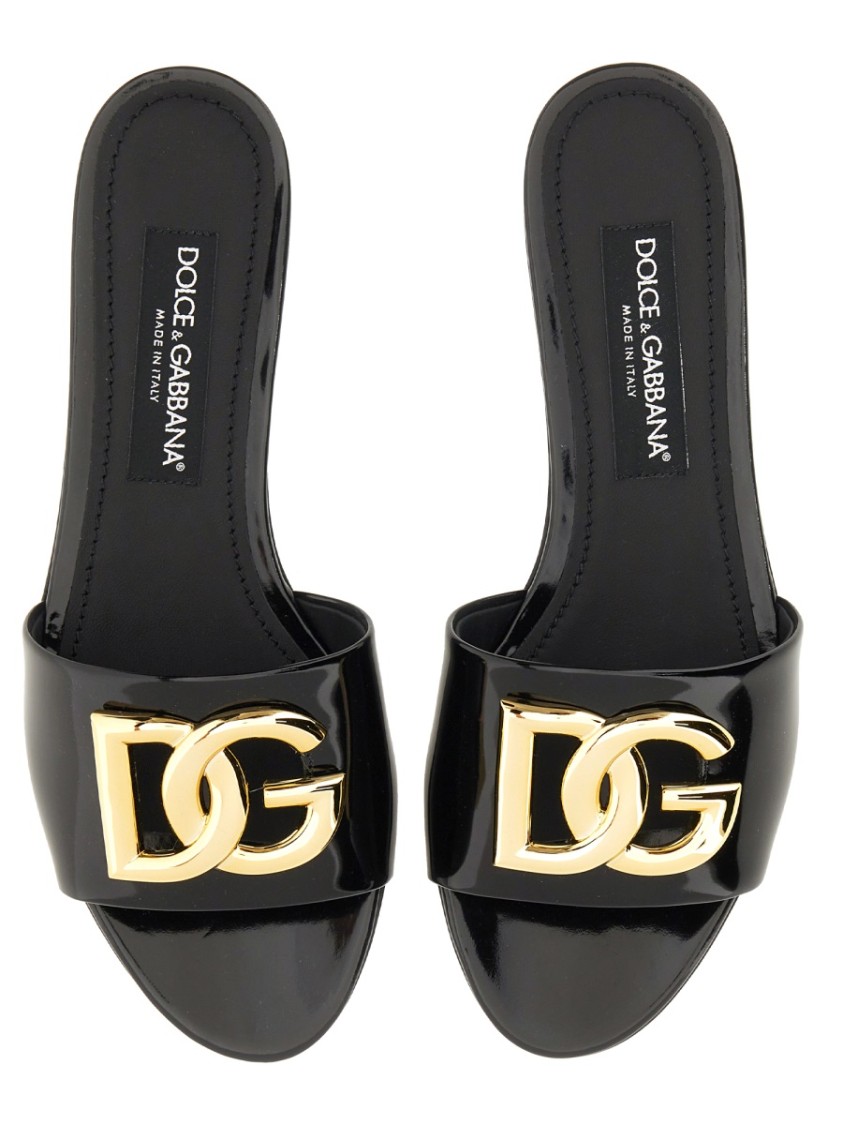 Dolce & Gabbana Logo-plaque Leather Slides In Black