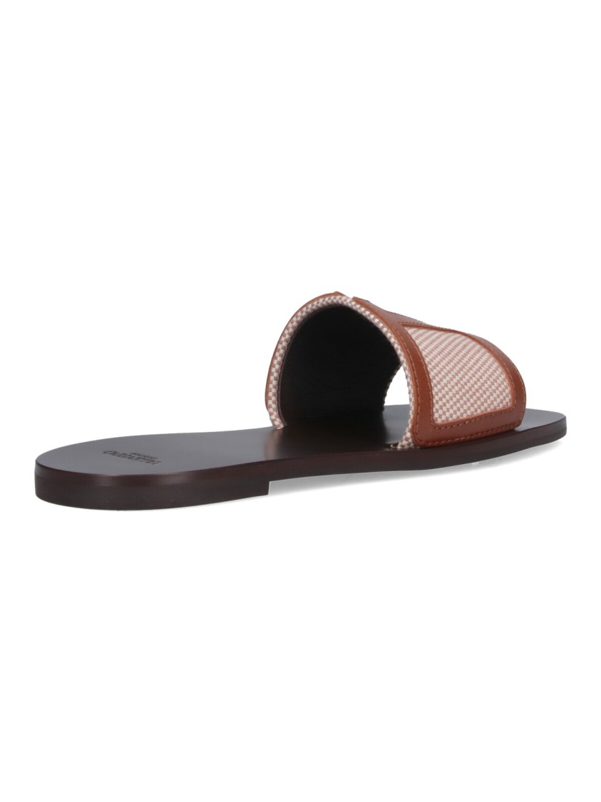 Valentino Garavani Superstar Slide Slipper With Vlogo Detail And Premium Materials In Black