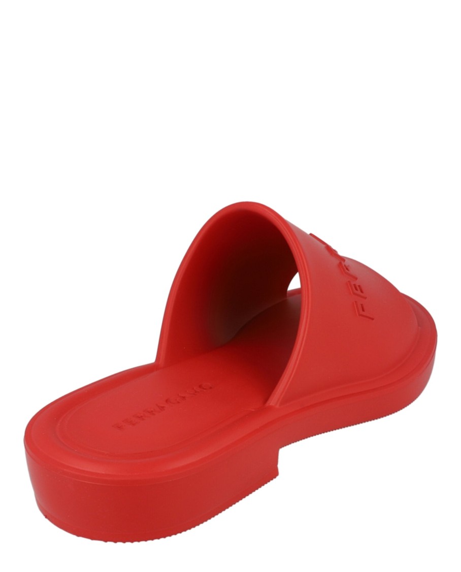Ferragamo Giuneva Logo Embossed Slides In Red