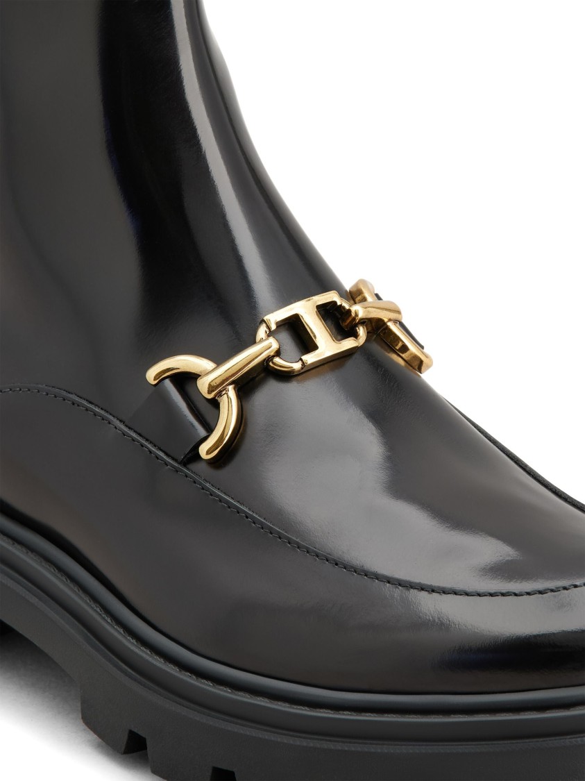 Tod's Glossy Black Ankle Boots In Black