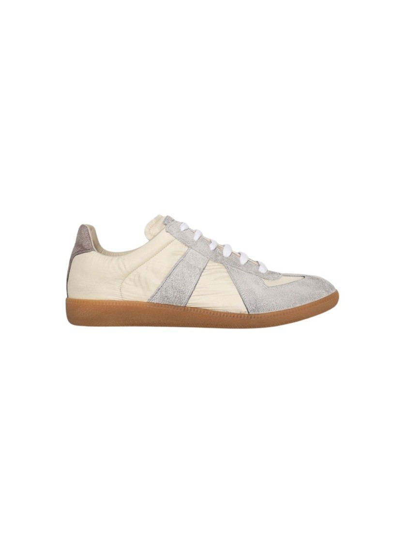 Maison Margiela Sneakers In Beige With Front Lace-up Fastening In Neutrals