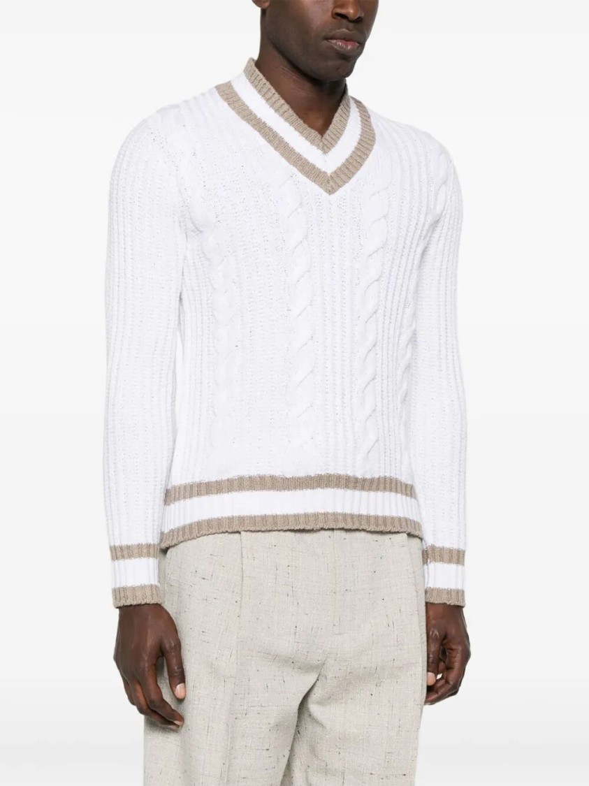 Drumohr Textured Cable Knit V-neck Sweater In White