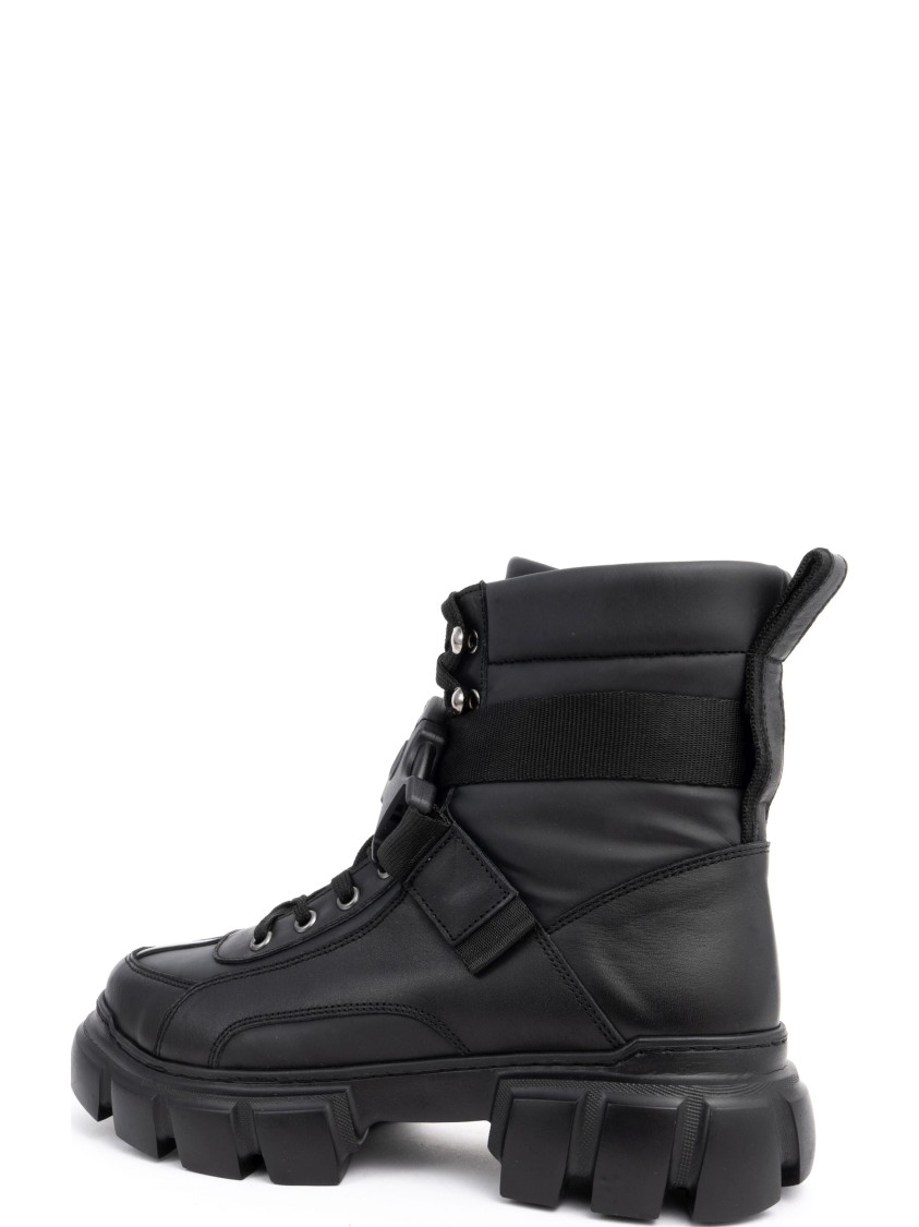 Sergio Moretti Chunky Sole Ankle Boots With Lace-up Detail In Black