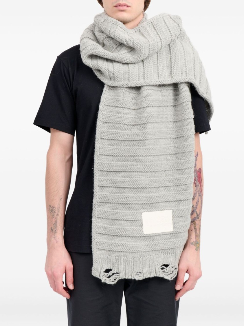 Mm6 Maison Margiela Mm6 By Maison Margiela Textured Ribbed Grey Scarf With Branded Patch In White