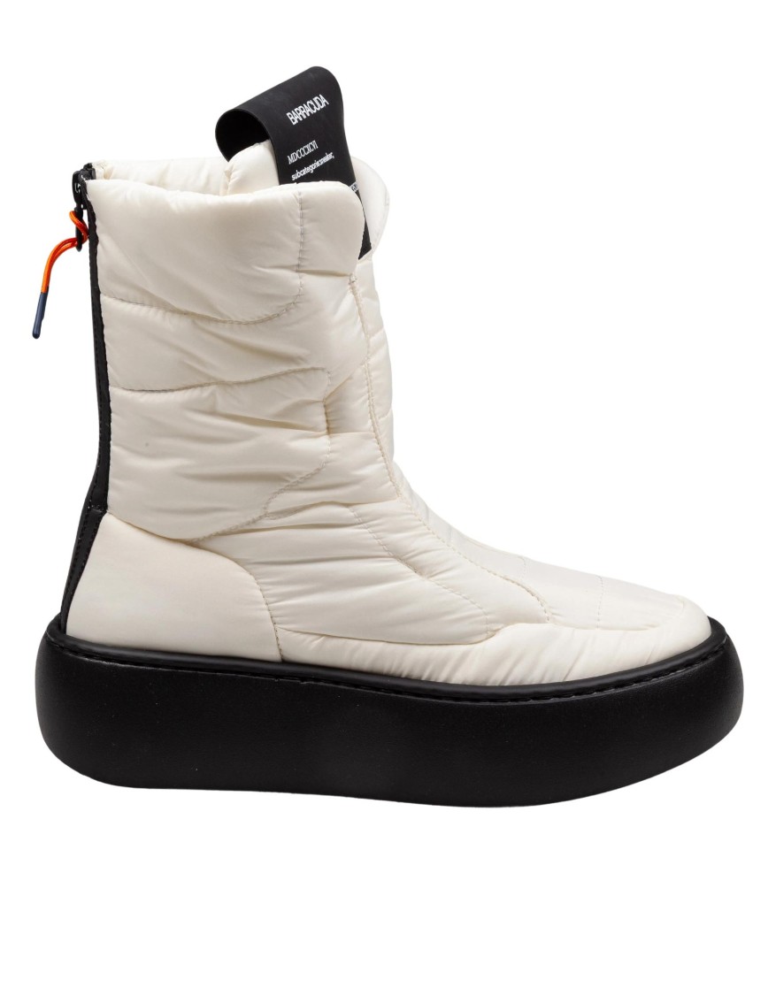 Barracuda Quilted Down Boots With Contrasting Rubber Sole In Black